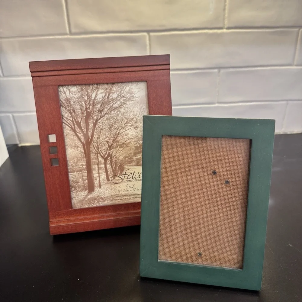 Wood Picture Frames 4x6 5x7 Set of 2 Wood Tone &  Green Rustic Tabletop Easel